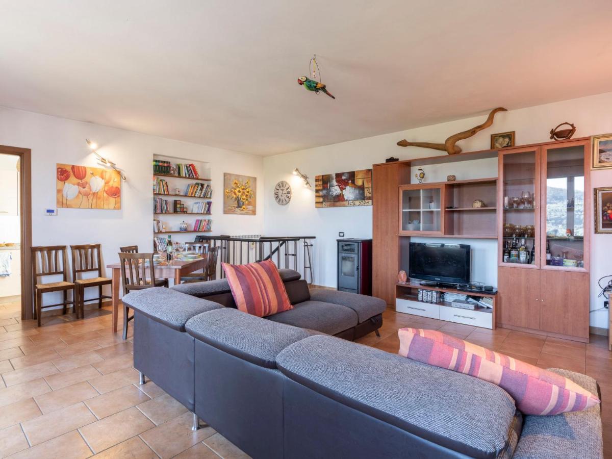 Holiday Home Lory House By Interhome Villa Viani Eksteriør billede